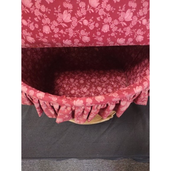 Vintage Large Heart Cushioned Sewing Basket With Lid And Liner - Picture 5 of 12